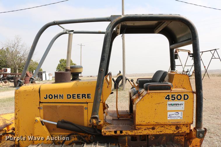 image for item DC7613 John Deere 450D dozer