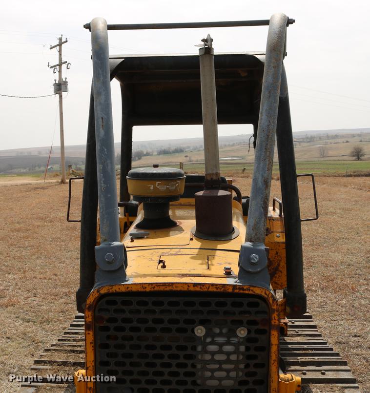 image for item DC7613 John Deere 450D dozer