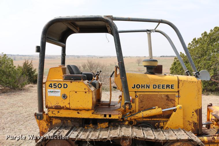 image for item DC7613 John Deere 450D dozer