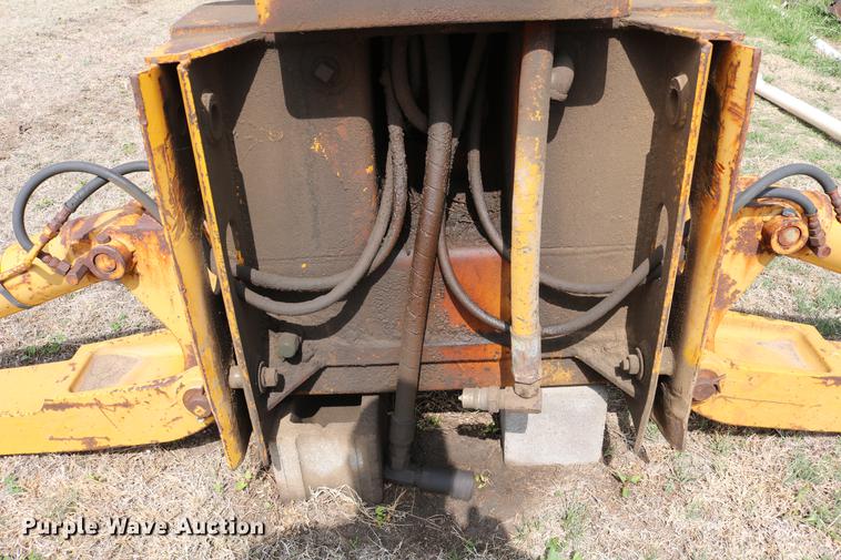 image for item DC7613 John Deere 450D dozer