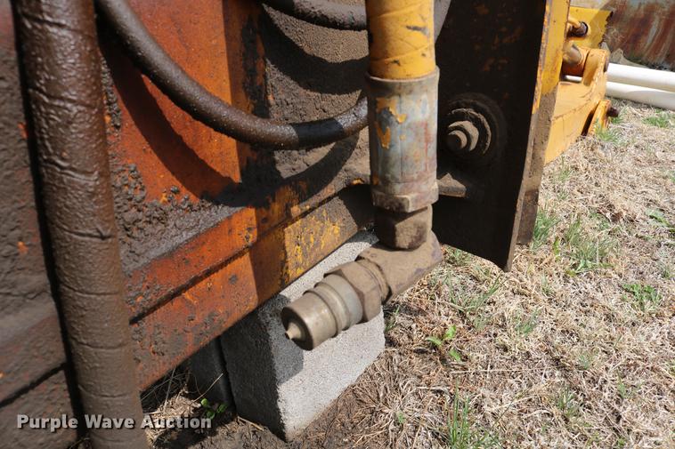 image for item DC7613 John Deere 450D dozer