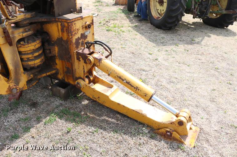 image for item DC7613 John Deere 450D dozer