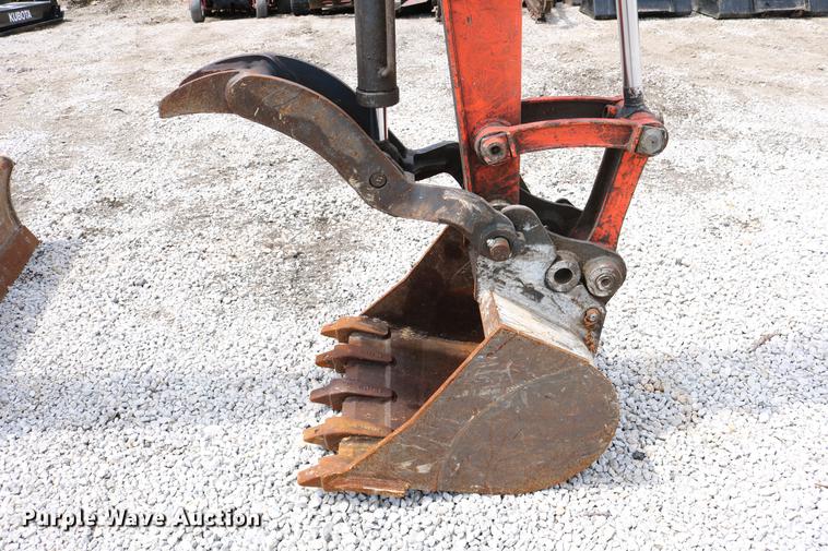 image for item DC7633 2013 Kubota KX040-4 mini excavator