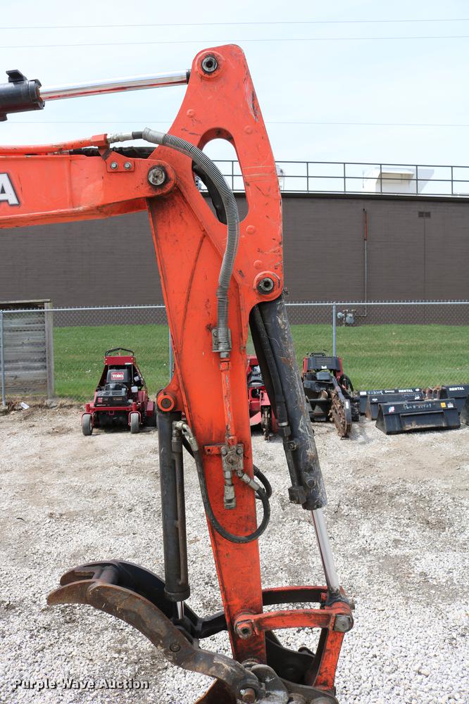 image for item DC7633 2013 Kubota KX040-4 mini excavator