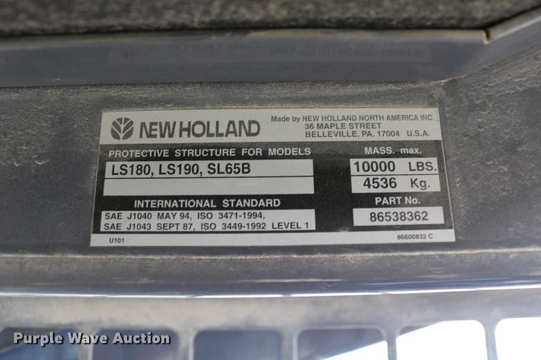 image for item DC7635 2001 New Holland LS180 skid steer