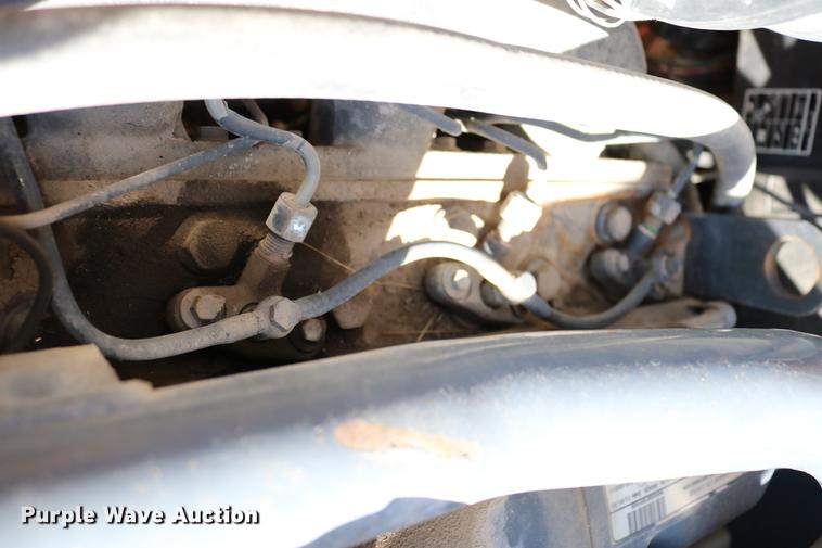 image for item DC7635 2001 New Holland LS180 skid steer