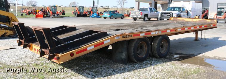 image for item DC7637 2000 Redi Haul equipment trailer