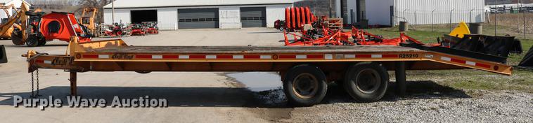 image for item DC7637 2000 Redi Haul equipment trailer