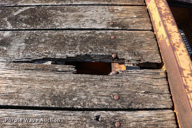 image for item DC7637 2000 Redi Haul equipment trailer