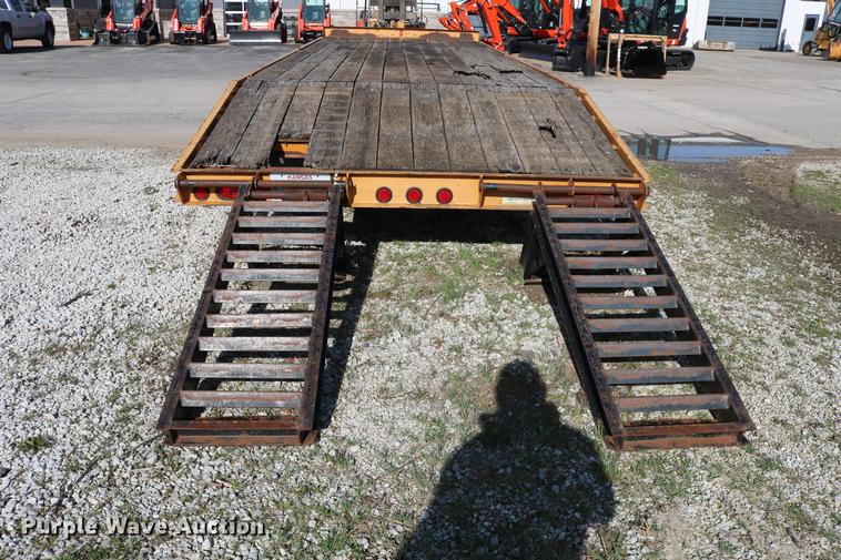 image for item DC7637 2000 Redi Haul equipment trailer