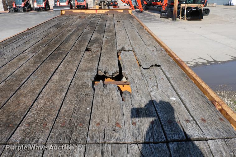 image for item DC7637 2000 Redi Haul equipment trailer