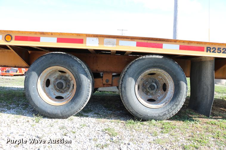 image for item DC7637 2000 Redi Haul equipment trailer