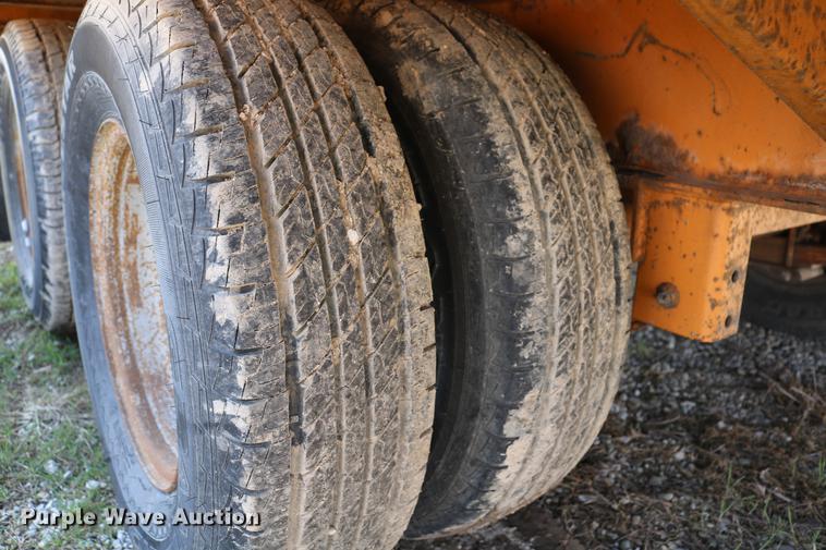 image for item DC7637 2000 Redi Haul equipment trailer