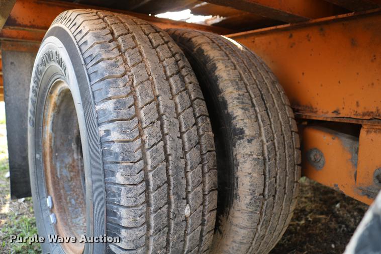 image for item DC7637 2000 Redi Haul equipment trailer