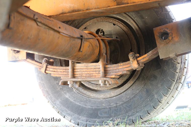 image for item DC7637 2000 Redi Haul equipment trailer