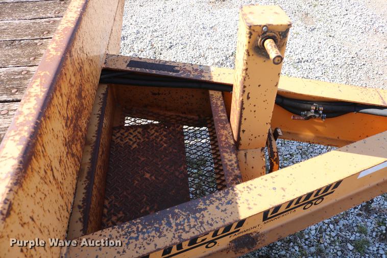 image for item DC7637 2000 Redi Haul equipment trailer
