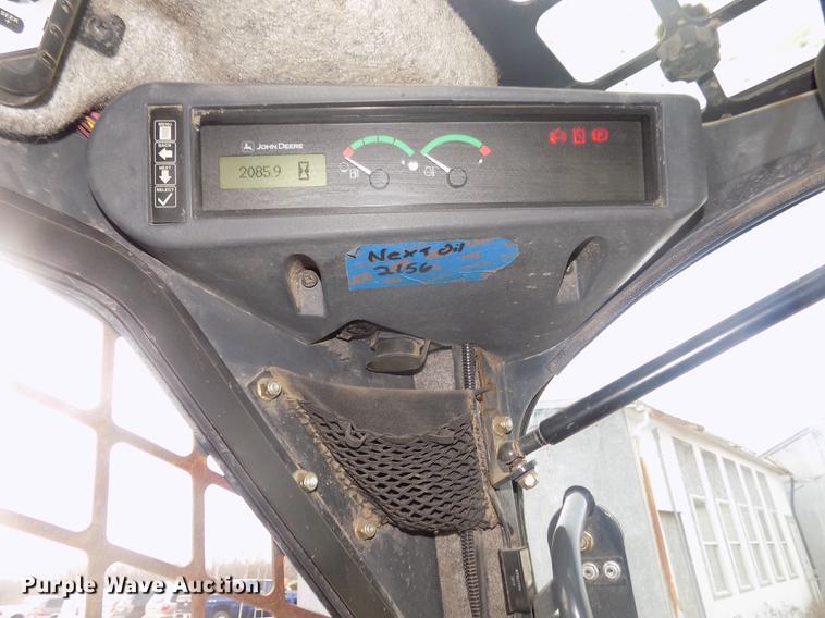 image for item DD2784 2012 John Deere 323DT skid steer