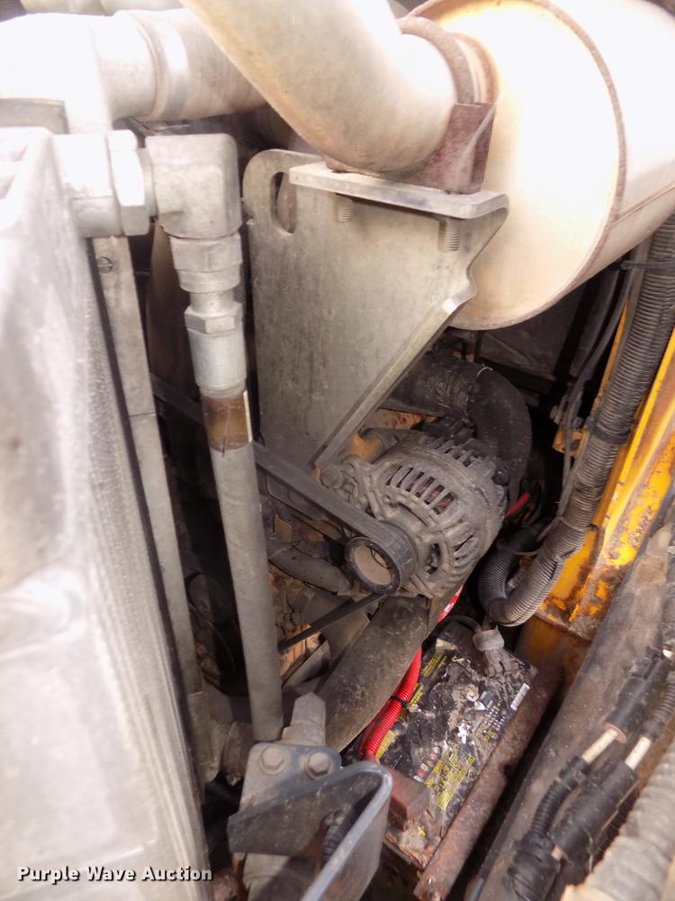 image for item DD2784 2012 John Deere 323DT skid steer