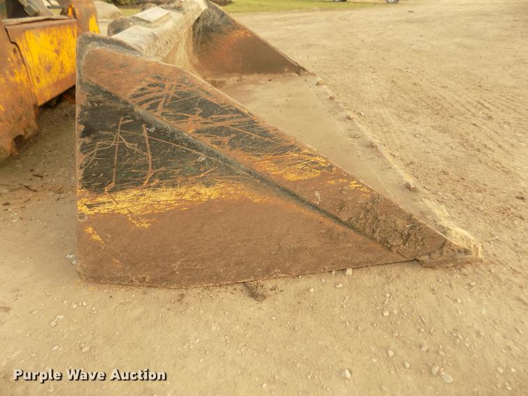 image for item DD2784 2012 John Deere 323DT skid steer