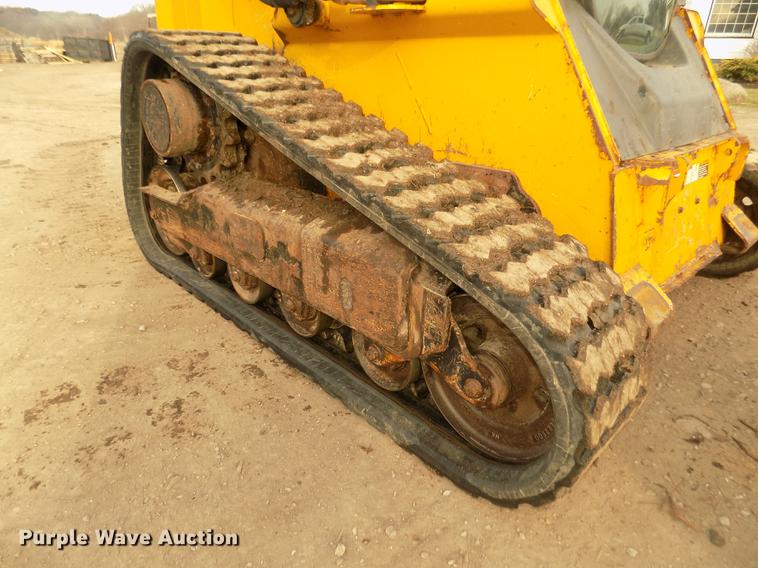 image for item DD2784 2012 John Deere 323DT skid steer