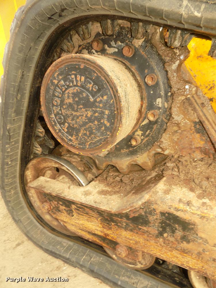 image for item DD2784 2012 John Deere 323DT skid steer