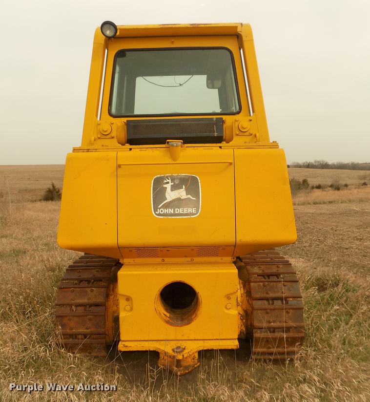 image for item DD2790 1984 John Deere 755A track loader