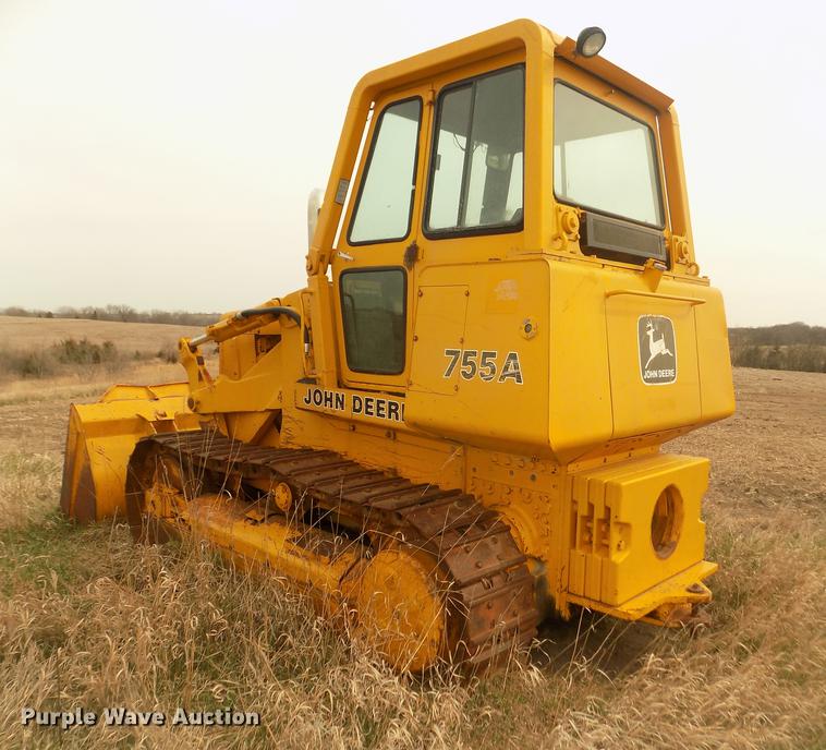 image for item DD2790 1984 John Deere 755A track loader