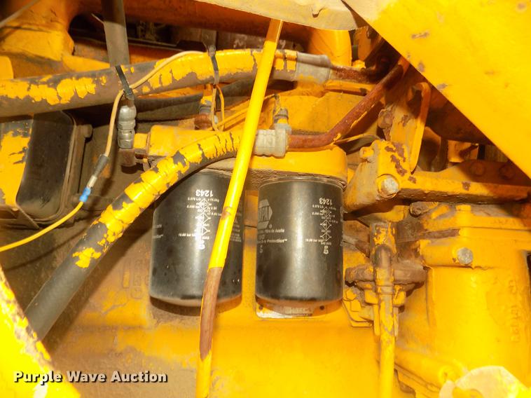 image for item DD2790 1984 John Deere 755A track loader