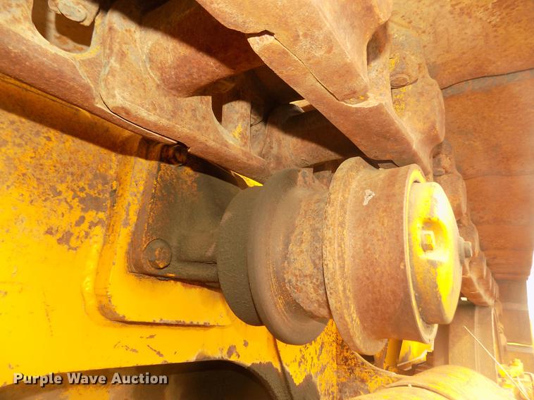 image for item DD2790 1984 John Deere 755A track loader