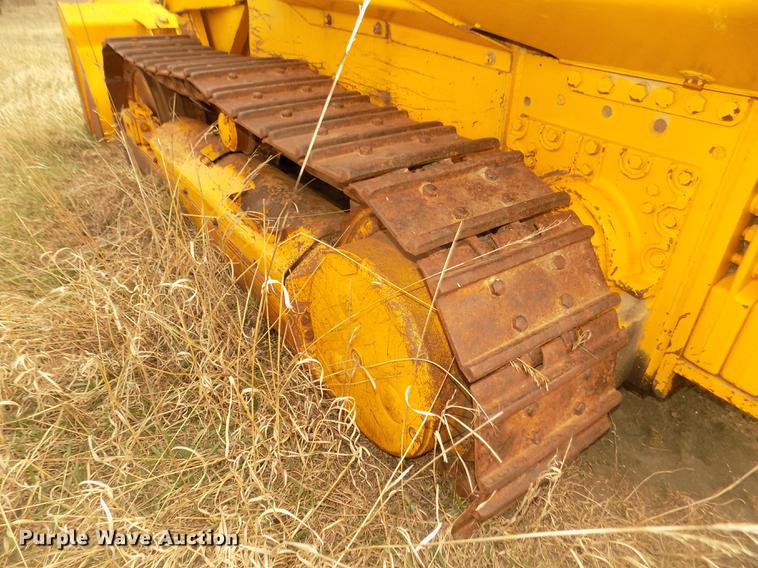 image for item DD2790 1984 John Deere 755A track loader