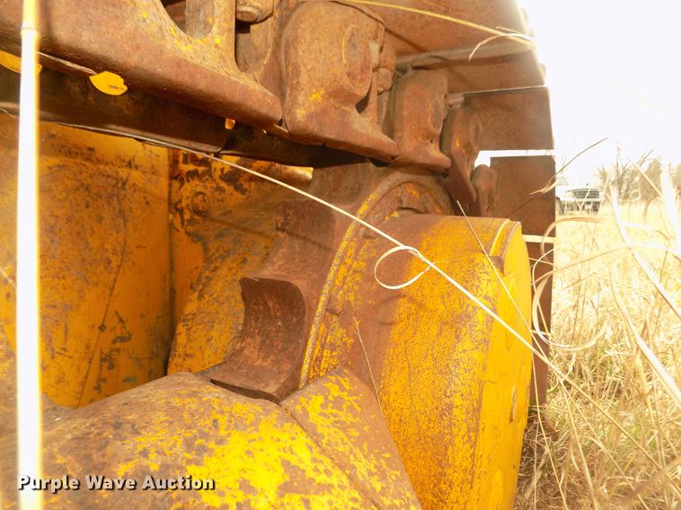 image for item DD2790 1984 John Deere 755A track loader