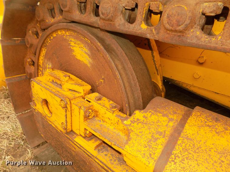 image for item DD2790 1984 John Deere 755A track loader