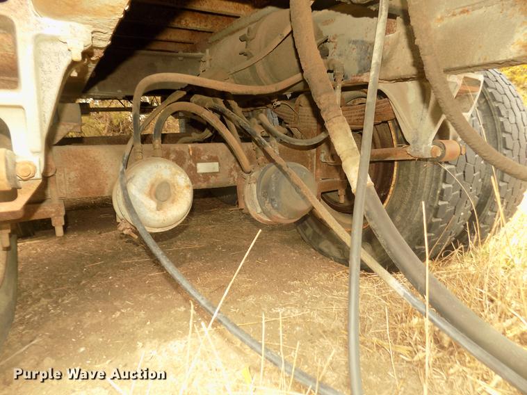 image for item DD2791 1981 end dump pup trailer