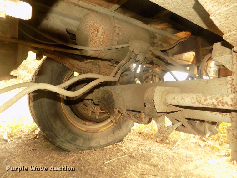 image for item DD2791 1981 end dump pup trailer