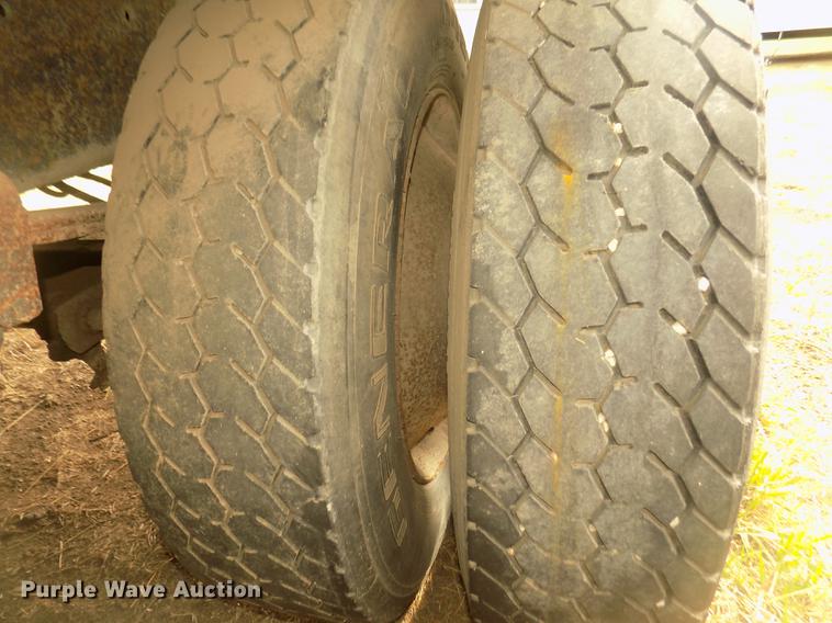 image for item DD2791 1981 end dump pup trailer