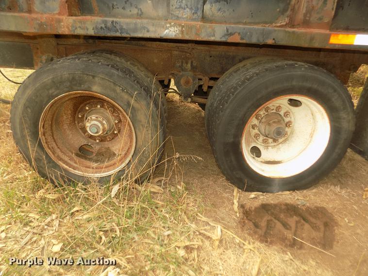 image for item DD2791 1981 end dump pup trailer