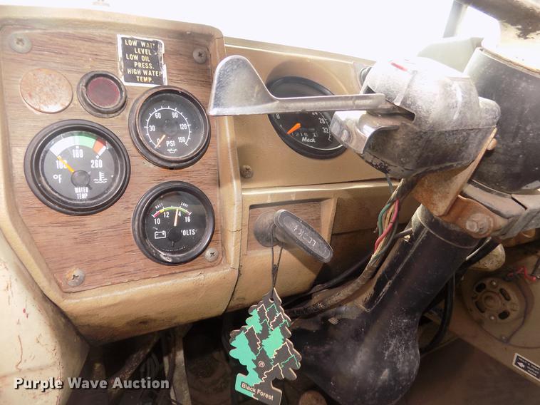 image for item DD2793 1976 Mack RS786LST dump truck