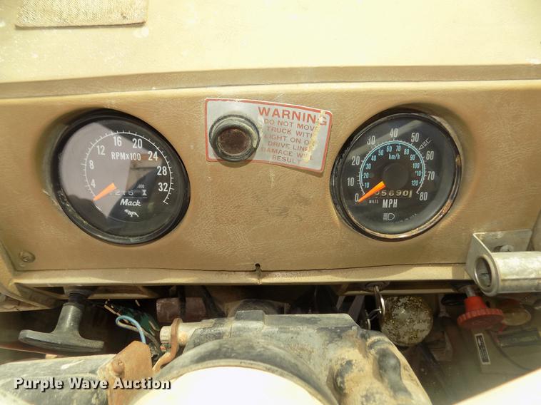 image for item DD2793 1976 Mack RS786LST dump truck