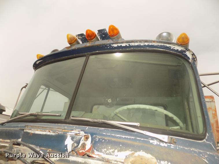 image for item DD2793 1976 Mack RS786LST dump truck