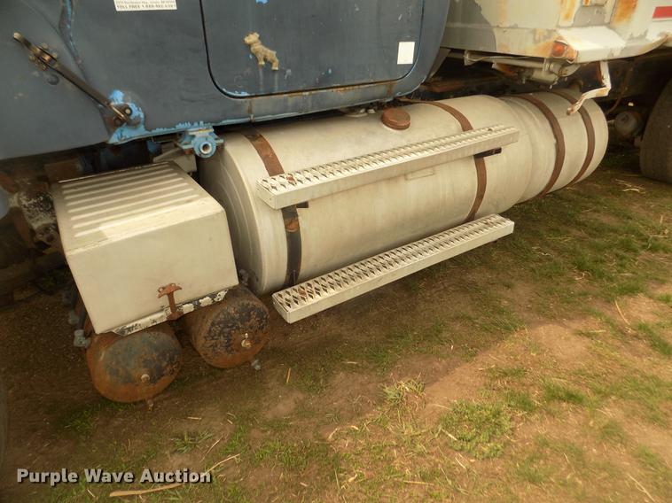 image for item DD2793 1976 Mack RS786LST dump truck