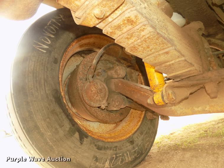 image for item DD2793 1976 Mack RS786LST dump truck