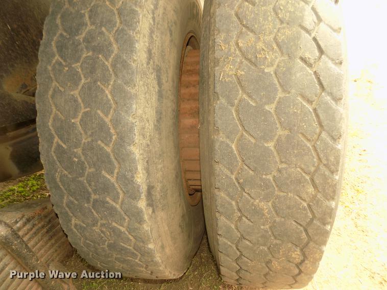 image for item DD2793 1976 Mack RS786LST dump truck