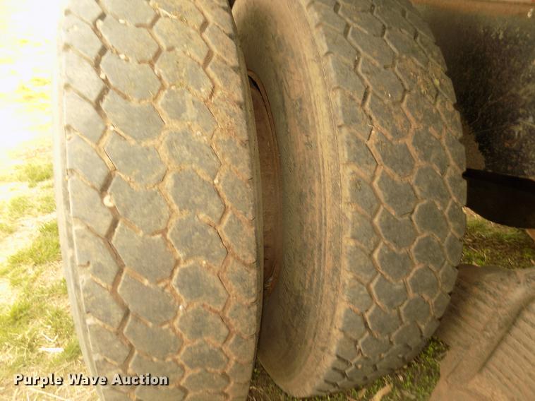 image for item DD2793 1976 Mack RS786LST dump truck