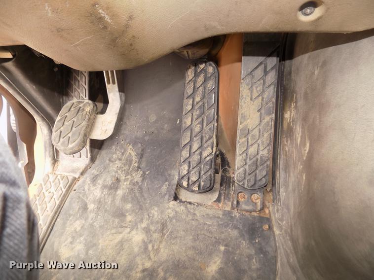 image for item DD2798 2001 Sterling A9500 semi truck