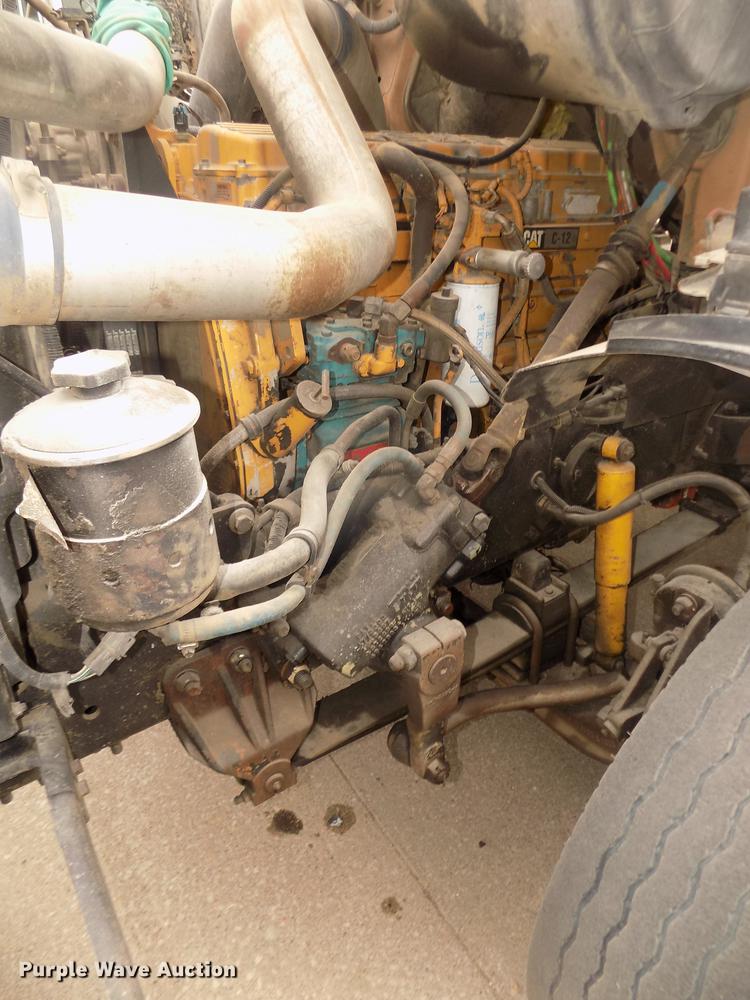 image for item DD2798 2001 Sterling A9500 semi truck