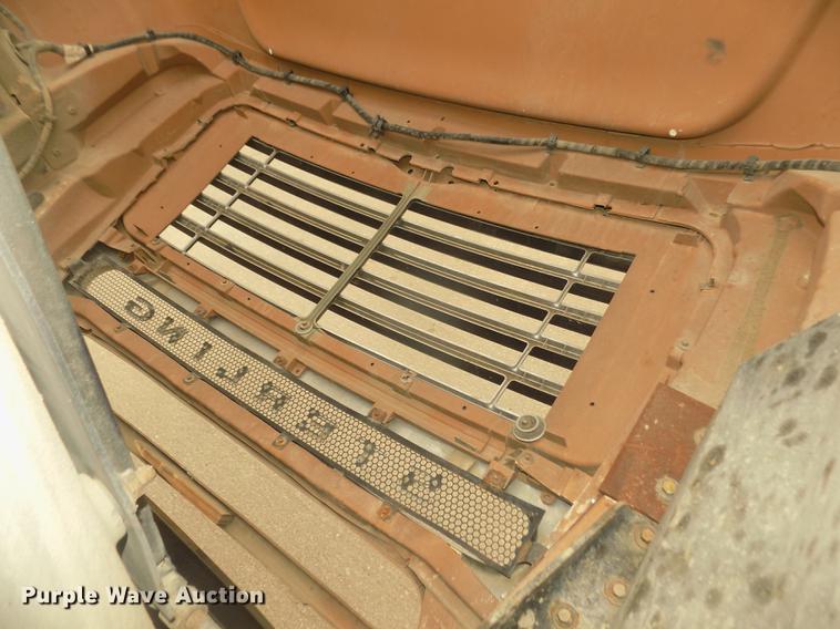 image for item DD2798 2001 Sterling A9500 semi truck