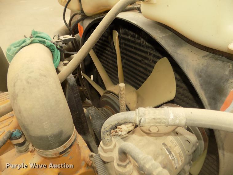 image for item DD2798 2001 Sterling A9500 semi truck