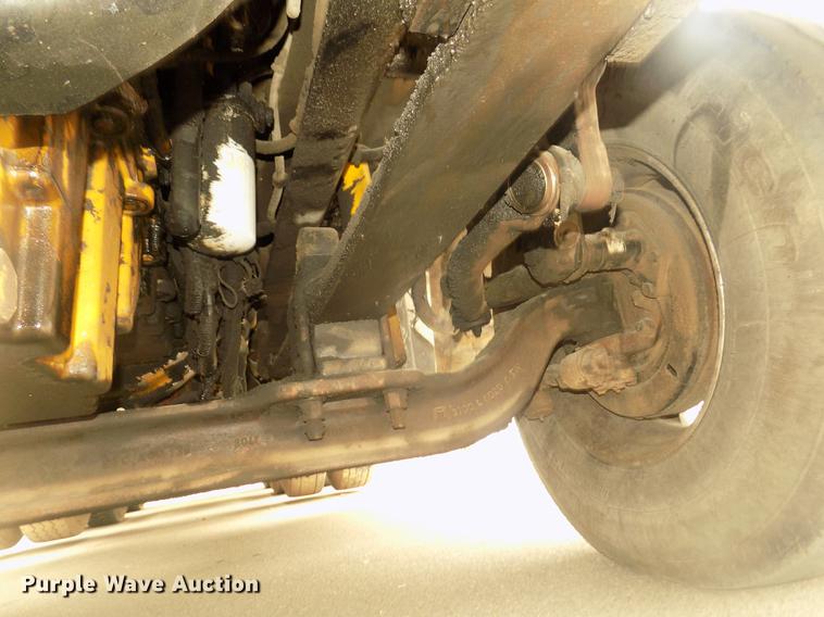 image for item DD2798 2001 Sterling A9500 semi truck