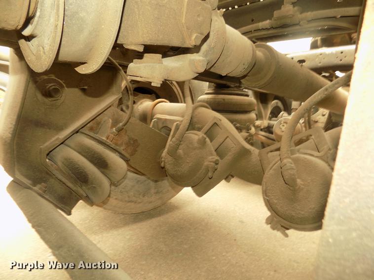 image for item DD2798 2001 Sterling A9500 semi truck