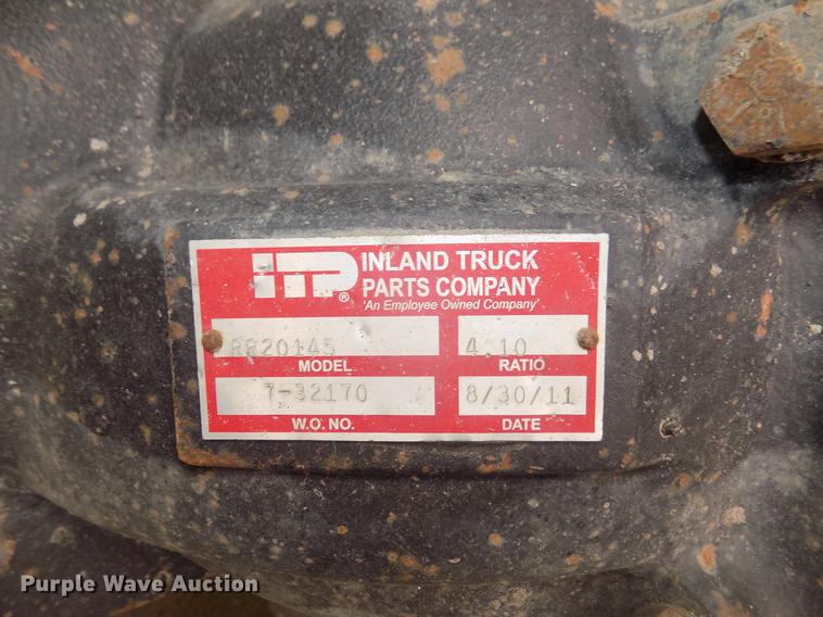 image for item DD2798 2001 Sterling A9500 semi truck